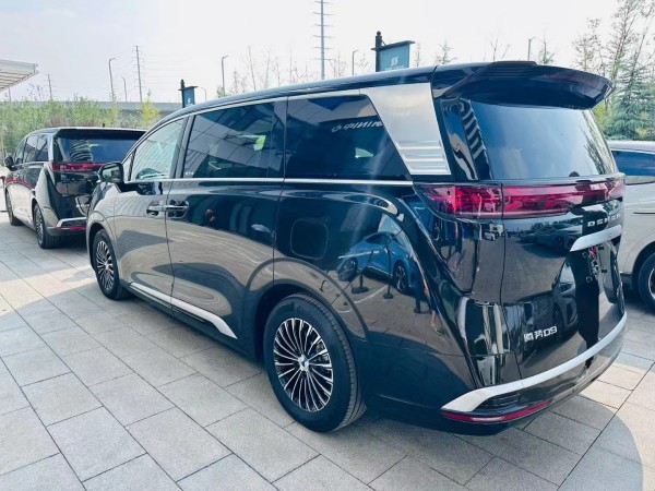 ����D9����